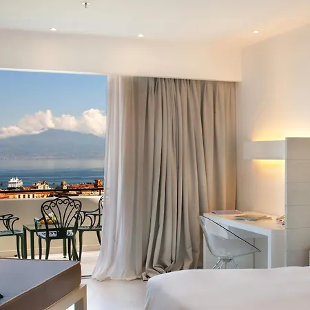 Hilton Sorrento Palace Exterior foto